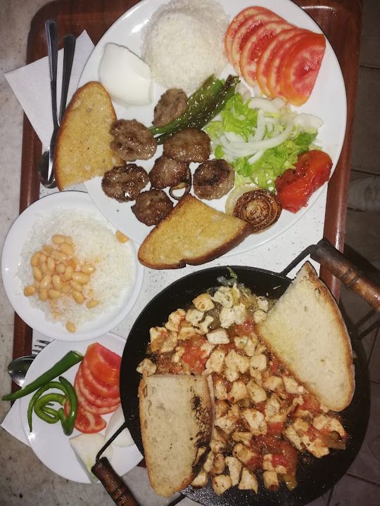 Tepe Restaurant Piknik Ve Kamp Alani