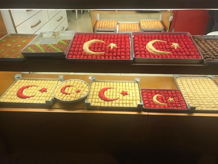 Meşhur Ümit Usta Çiğköfte Ve Baklava