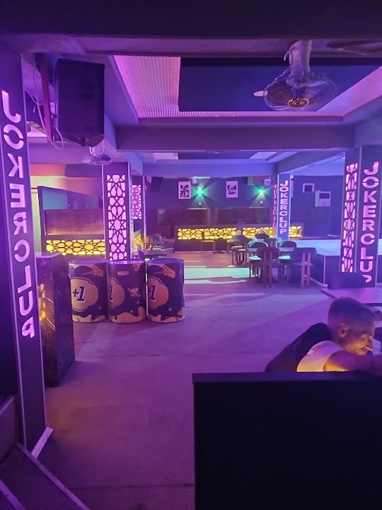 Joker Clup Şapkalı Cemo Dayının Yeri