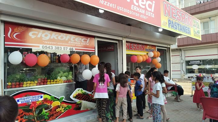 Adıyaman Çiğköftecisi Erhan Usta Ve Nesrin Pastanesi
