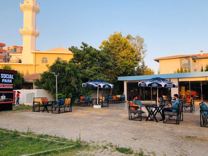 Social Park Cafe