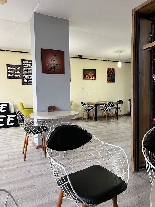 Garaj Cafe & Eğlence Salonu