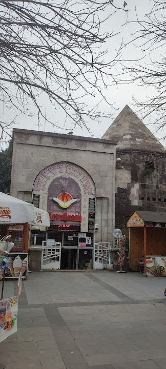 Metro Börek Kahvaltı Evi Cafe
