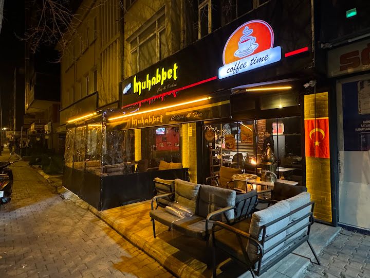 Muhabbet Waffle Cafe
