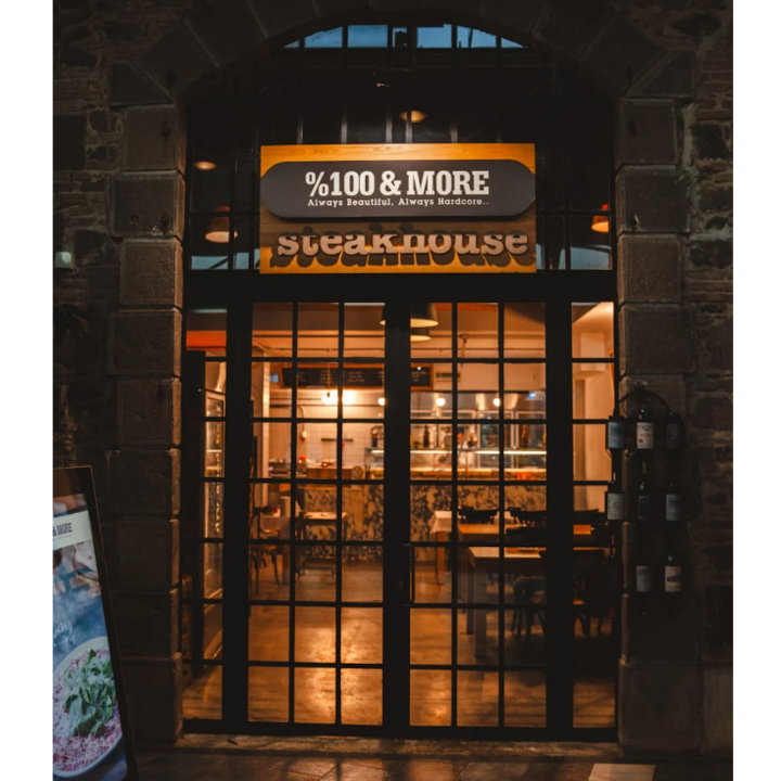 %100 steakhouse konak pier