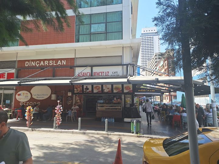 Alsancak behçet uz cafe kantin