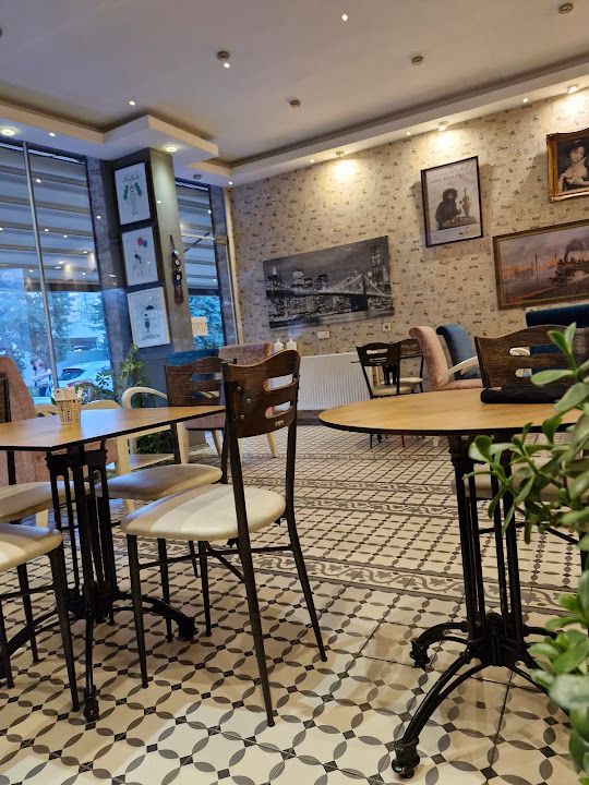 Cafe violin