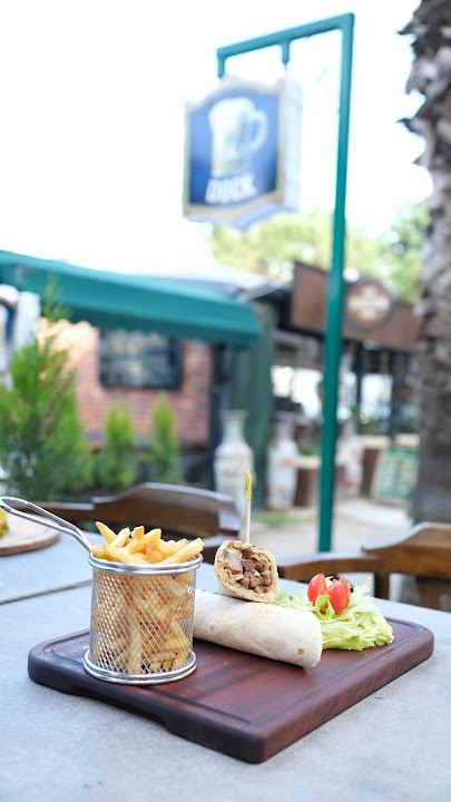 Dock pub