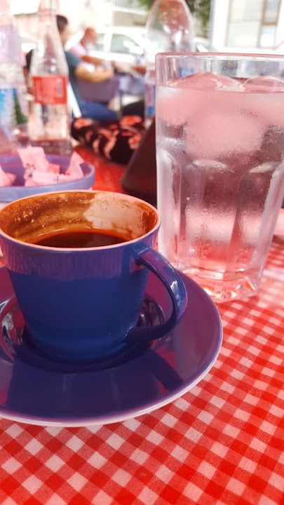 Erkenci kuş kafe