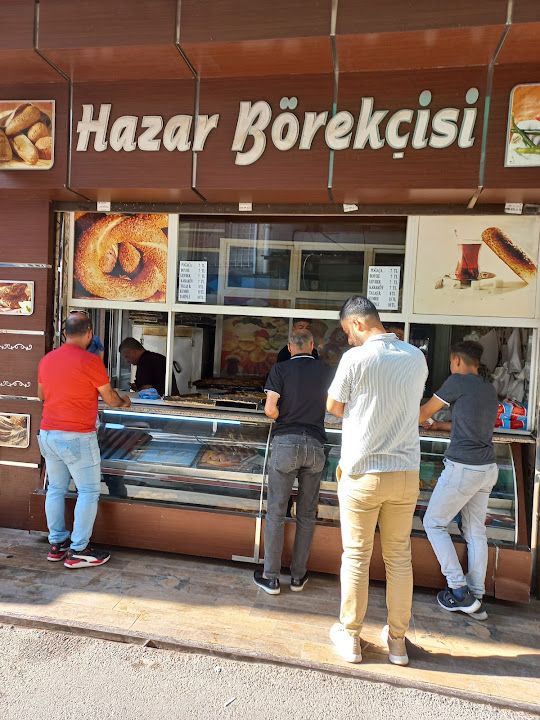 Hazar börekçisi