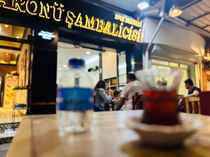 Hisarönü kırım çiğ börek ve mantı