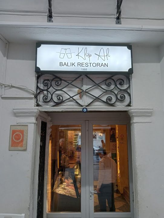 Klüp ali restoran