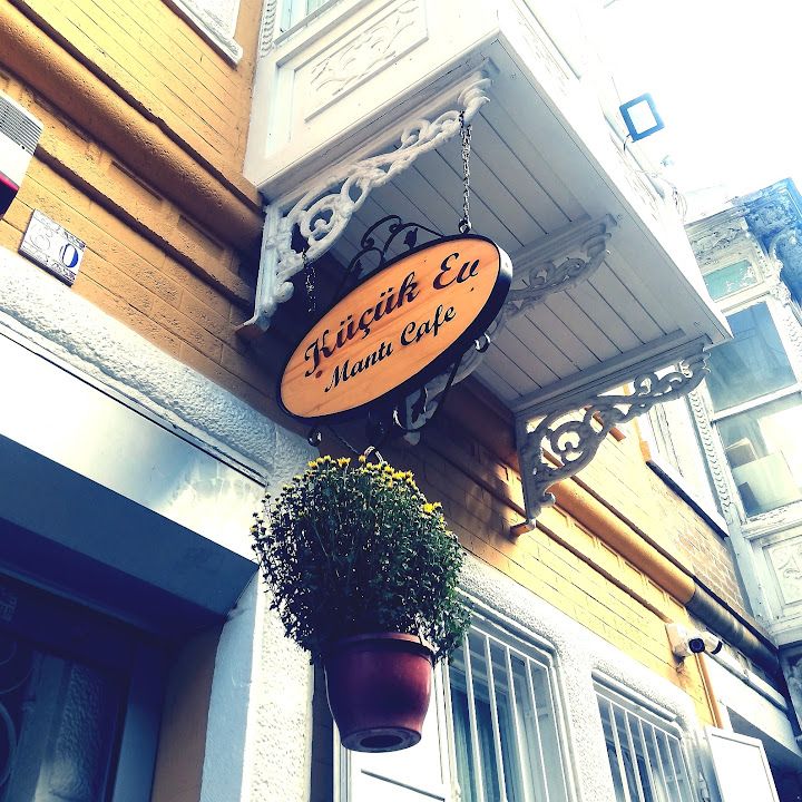 Küçük ev mantı cafe
