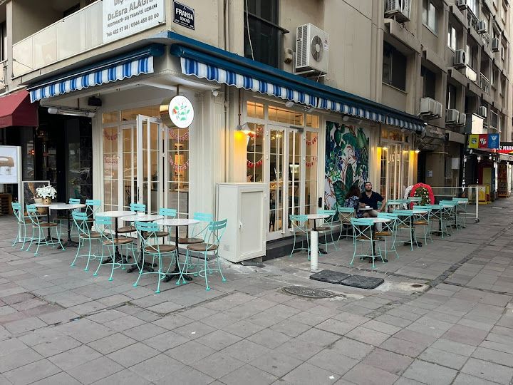 La côte café studio