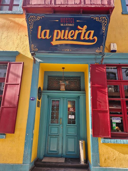 La puerta alsancak
