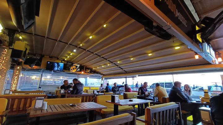 Laviva Bar