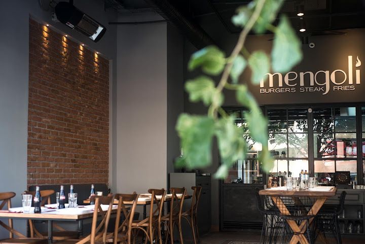 Mengoli restaurant