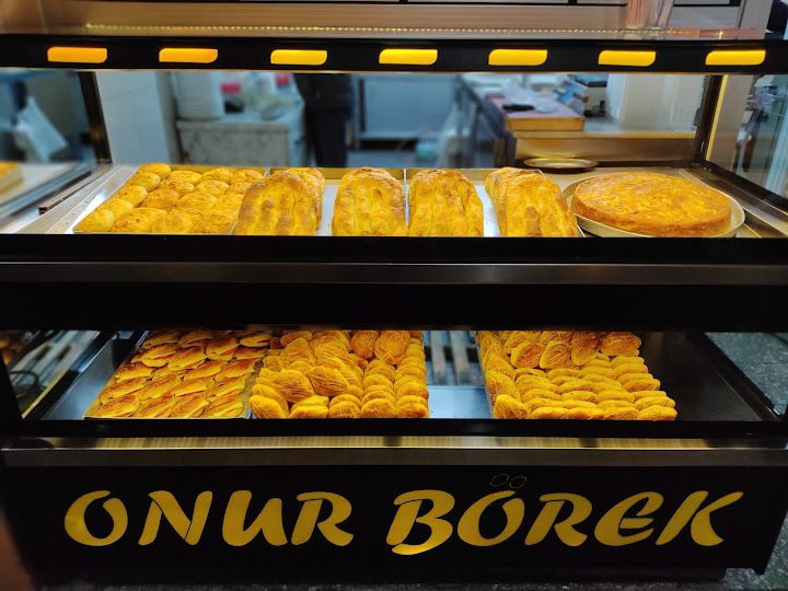 Onur börek - kumru salonu