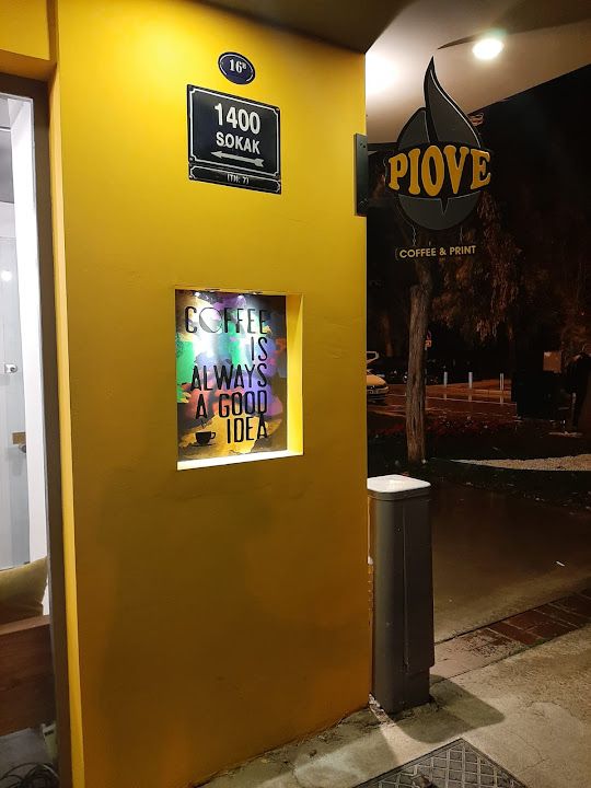 Piove Coffee House
