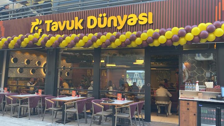 Tavuk dünyası konak kemeraltı cadde