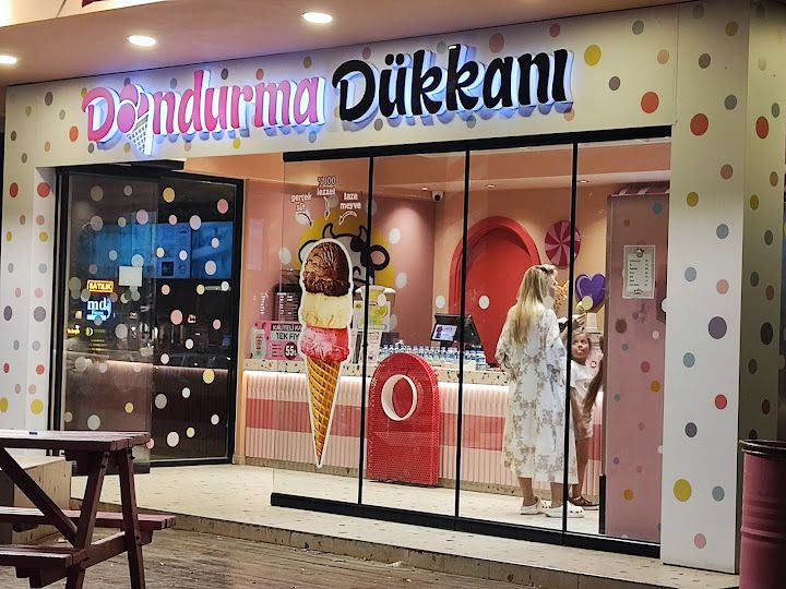 Dondurma Dükkanı Liman Şubesi