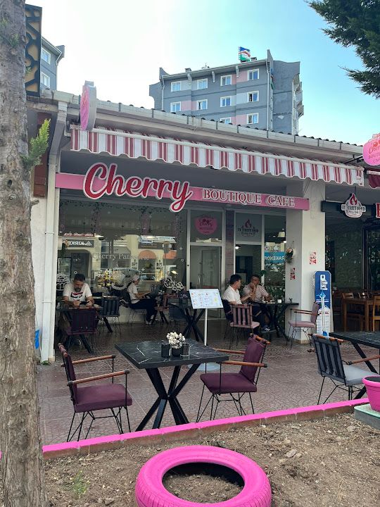 Cherry Boutıque Cafe