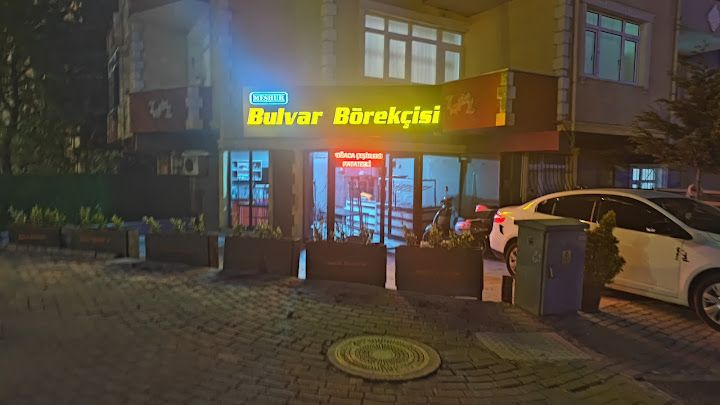 Meşhur Bulvar Börek