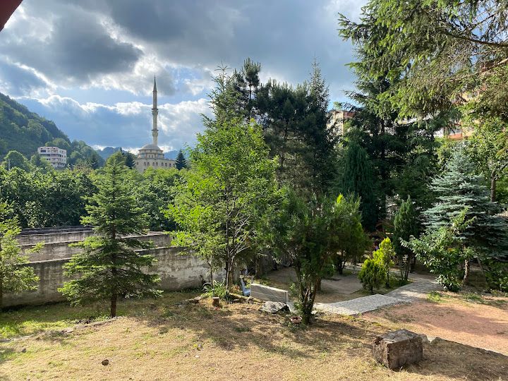 Tepealan Gül Alabalık Çiftliği ve Aile Çay Bahçesi