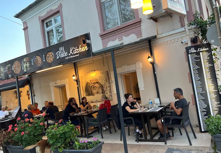 Date Kitchen Cafe Restaurant