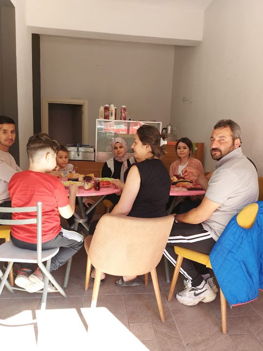Ekomini Market Cafe