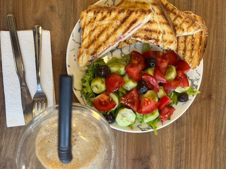 Benmary Cafe