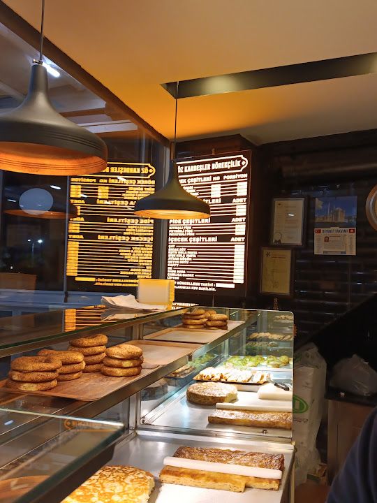 Börek Özkardeşler Börekçilik Pide