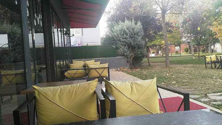 Cafe Stones