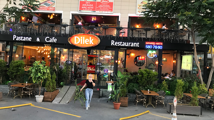 Dilek Pastanesi Sefaköy Şubesi