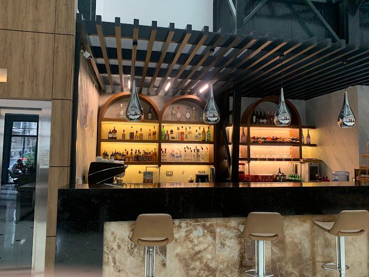 Encore Restaurant & Bar