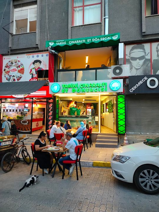 Küçükçekmece Tarihi Çınaraltı Et Dönercisi
