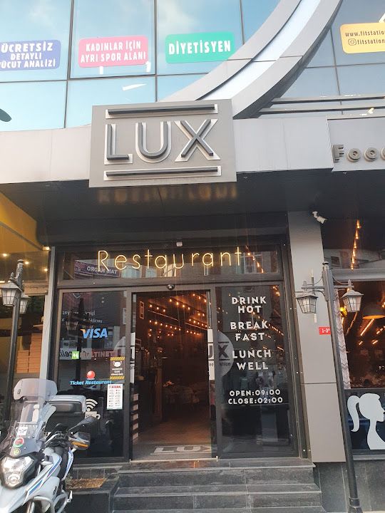 Lux Cafe Sefaköy