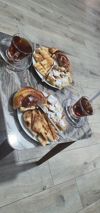 Meşhur Sarıyer Börekcisi Ve Cafe