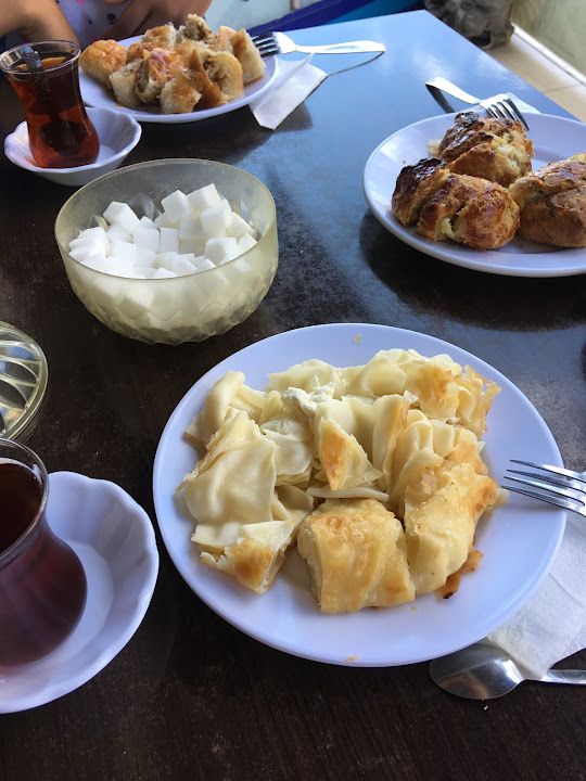 Selvi Pastanesi