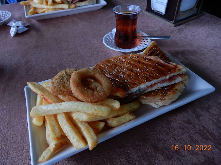 katakekaumene cafe & restaurant
