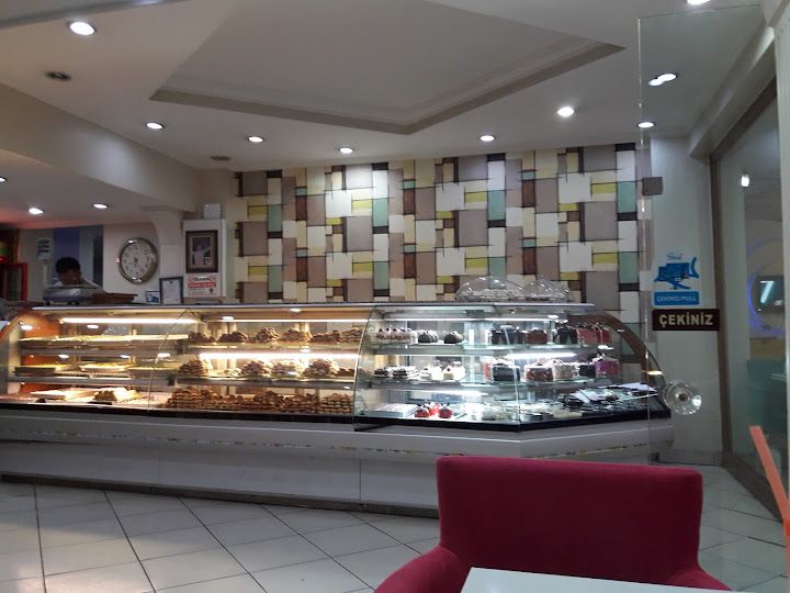 Özenay Pastanesi