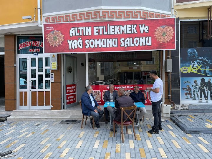 Altın Etliekmek Ve Yağ Somunu Salonu