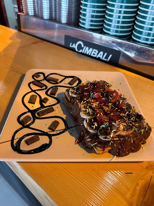 Green Diamonds Coffee & Waffle