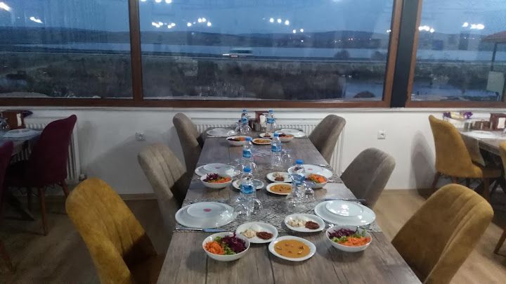 Göl'et Restorant Kuzu Cevırme