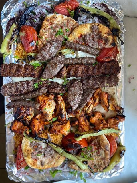 Çınar Altı Hacı Oğlu Konya Pide Kebap Lahmacun Salonu