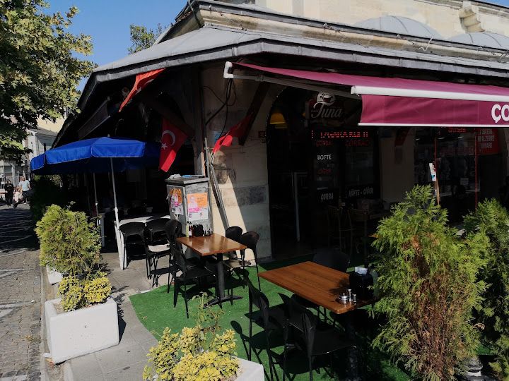 46 Yıllık Tuna Köfte Ve Çorba Salonu