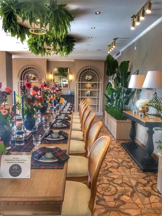 Flory Restaurant & Cafe