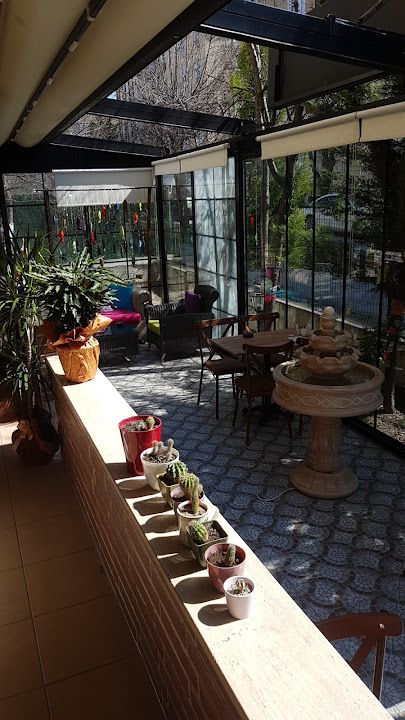 Sole De Lazuli Art Cafe
