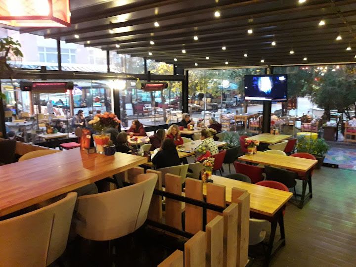 Bendis Pub
