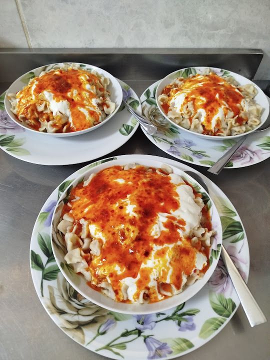 BI DILIM EKMEK. MANTI VE GÖZLEME EVI